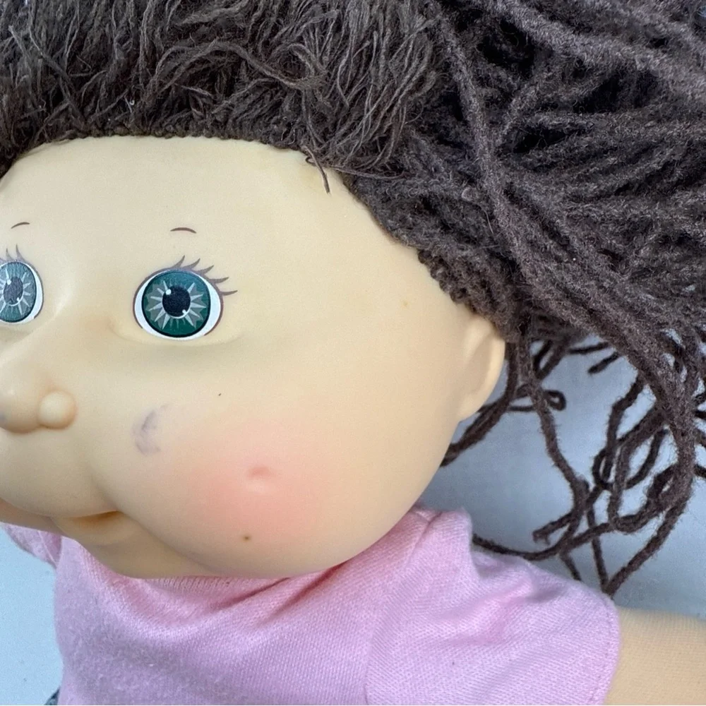 CABBAGE PATCH KID DOLL HASBRO girl  CRIMP N CURL BROWN‎ HAIR  Unique VTG.